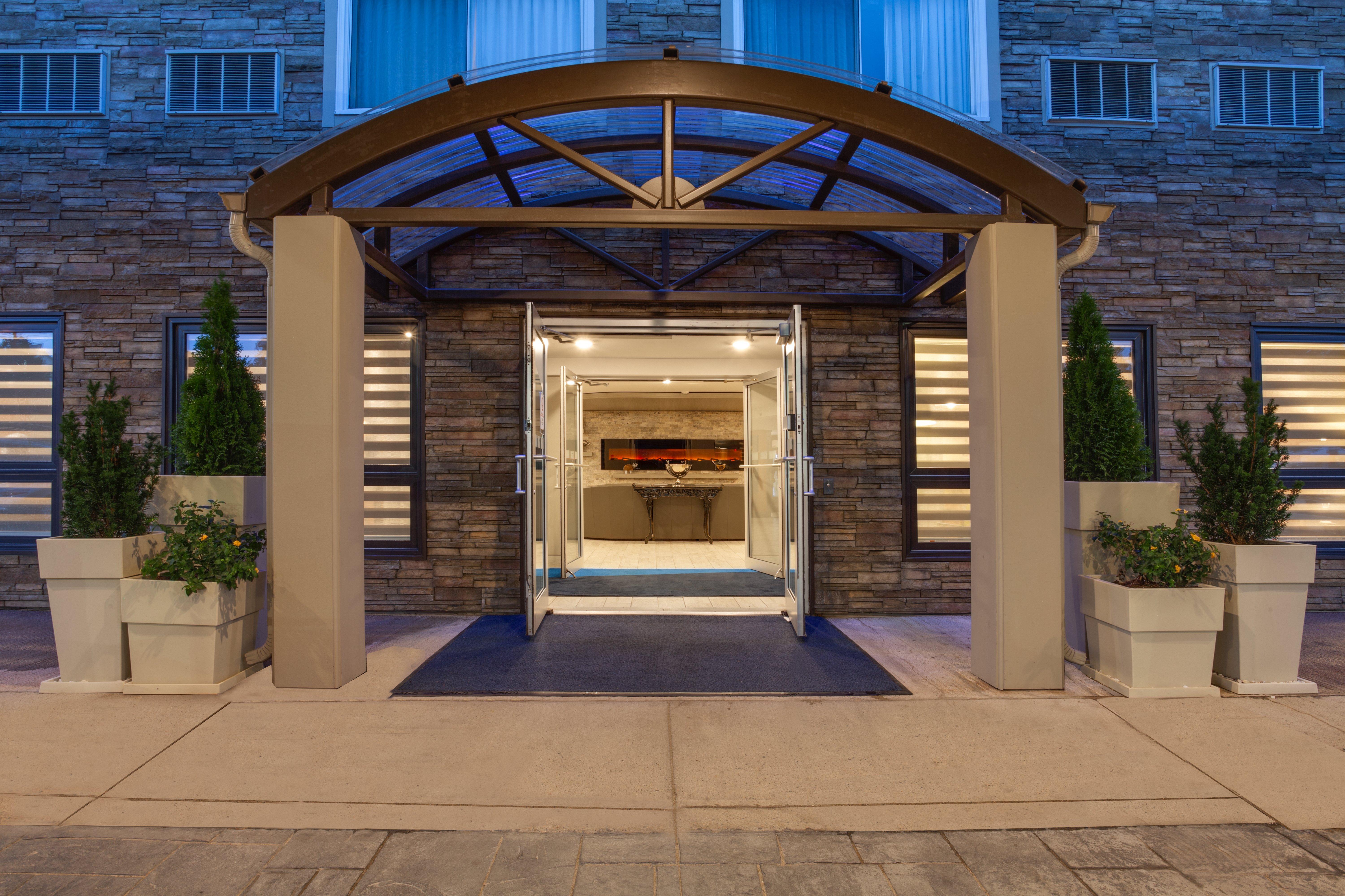 Holiday Inn Express Hotel & Suites Uptown Fredericton By Ihg מראה חיצוני תמונה