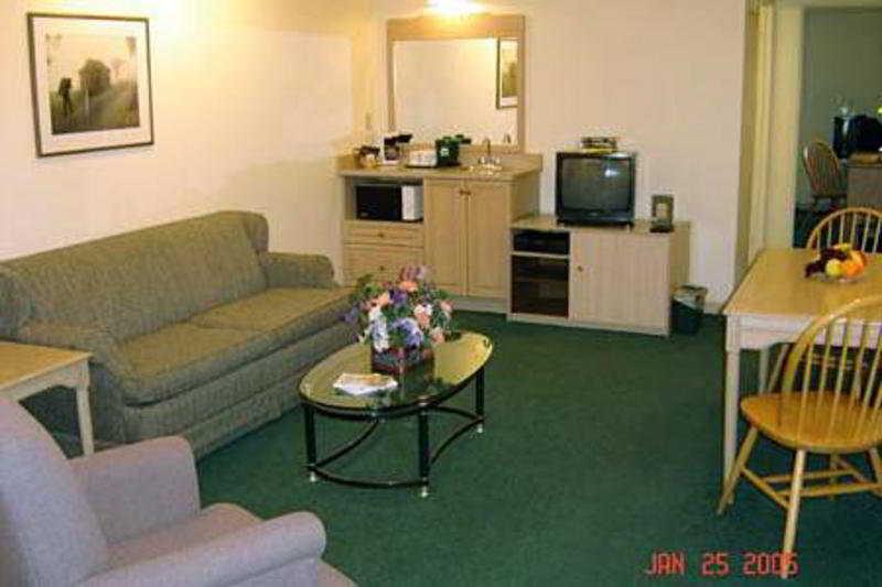 Holiday Inn Express Hotel & Suites Uptown Fredericton By Ihg חדר תמונה