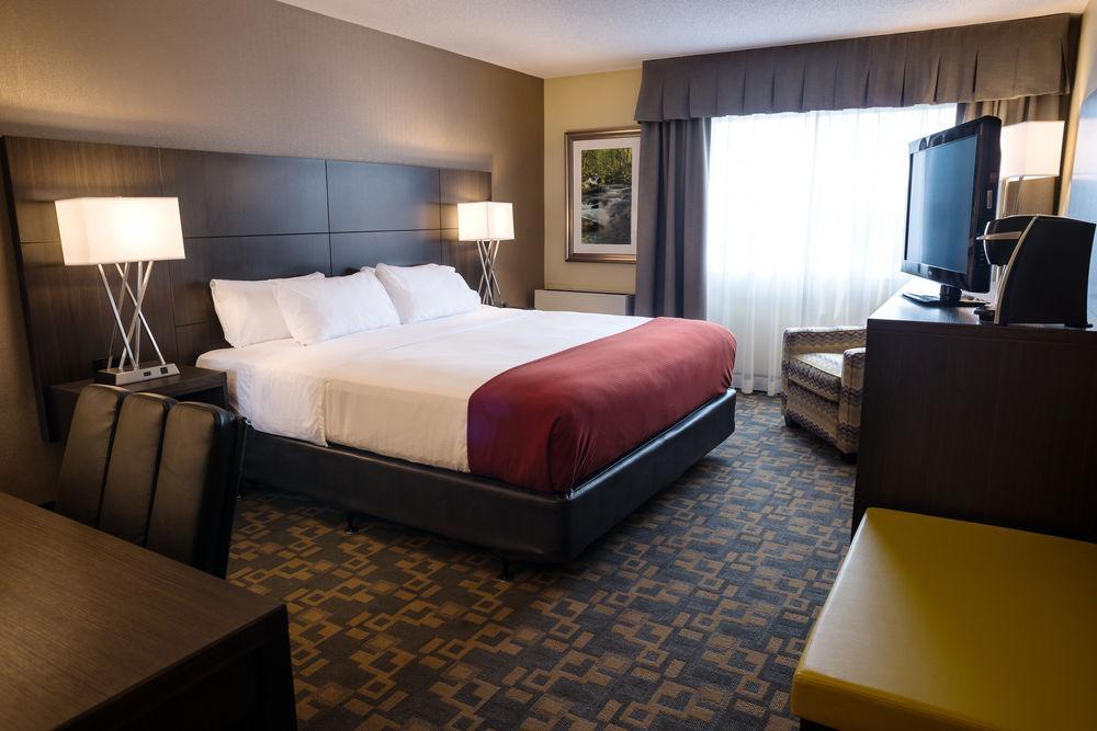 Holiday Inn Express Hotel & Suites Uptown Fredericton By Ihg מראה חיצוני תמונה
