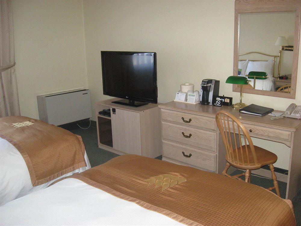 Holiday Inn Express Hotel & Suites Uptown Fredericton By Ihg מראה חיצוני תמונה